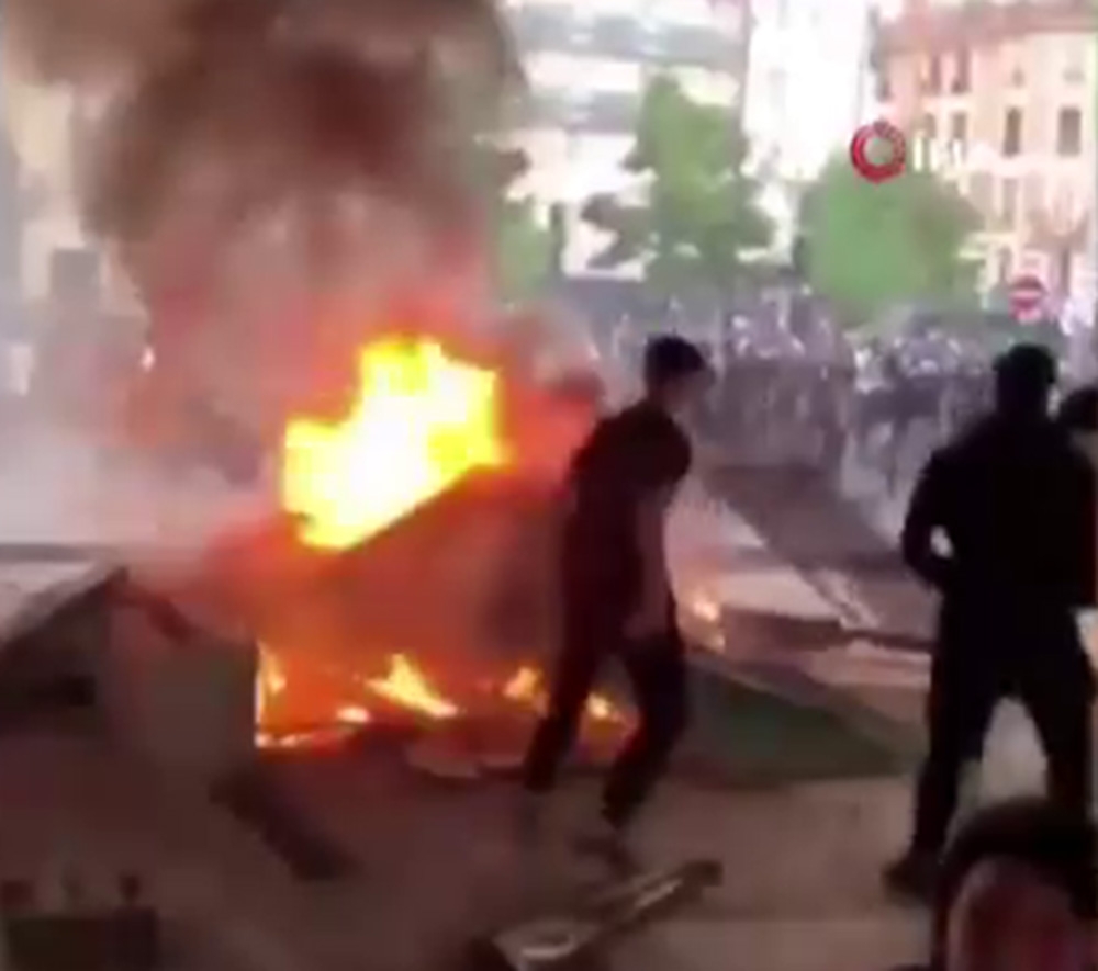 Irkçılık karşıtı gösteriler Fransa’ya sıçradı
