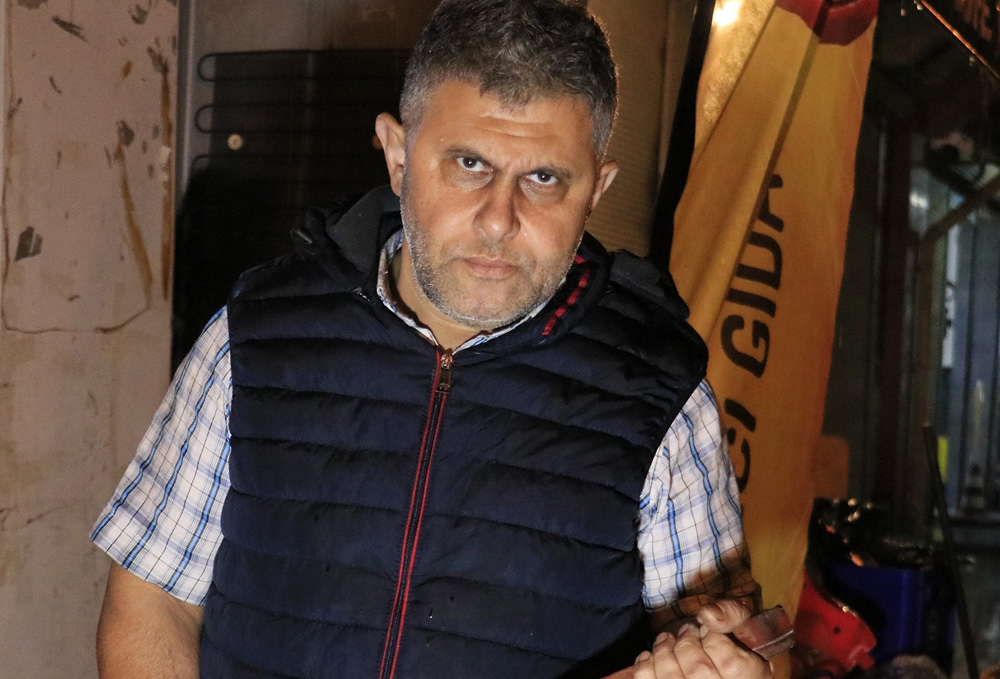 İş yerine hırsız dadanan büfeci sopayla nöbete başladı