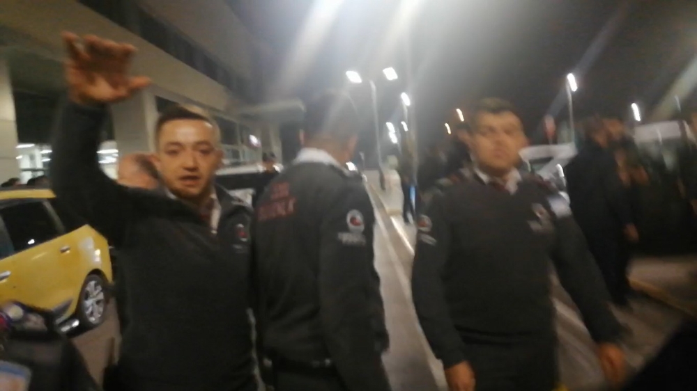Isparta Şehir Hastanesinde Özel Güvenlikçiler, Gazeteciye Saldırdı