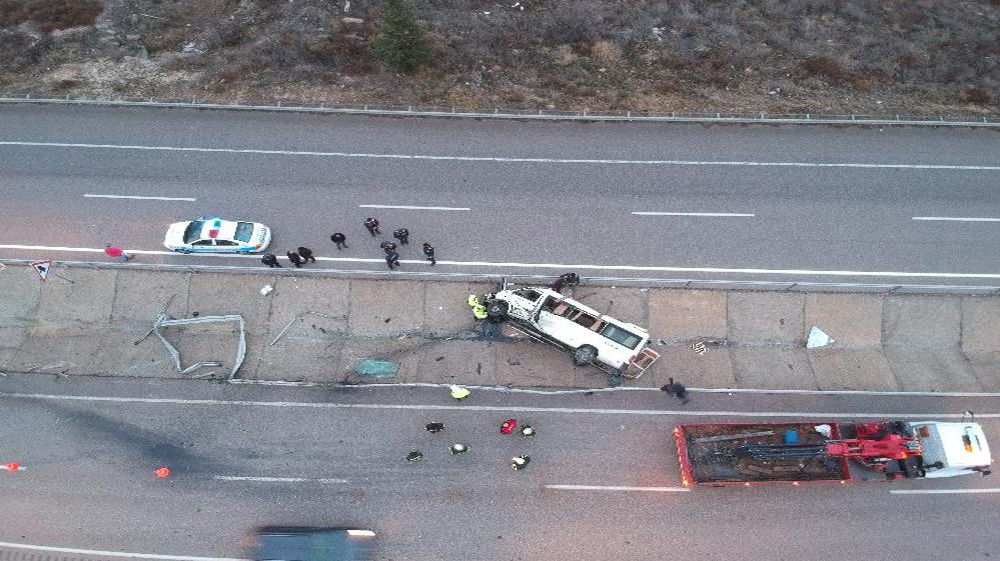 Ispartada Yolcu Midibüsü Devrildi: 15 Yaralı