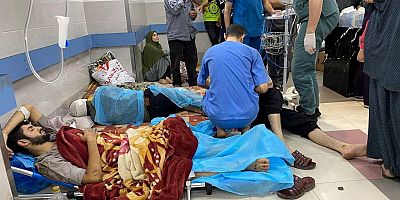İsrail askerleri Şifa Hastanesi'ndeki hastaları silahla hastane dışına sürdü