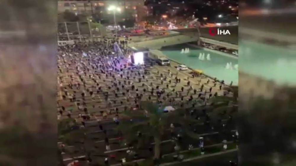 İsrail Başbakanı Netahyahu’ya sosyal mesafeli protesto