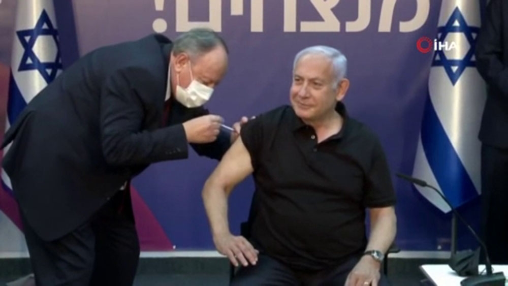 İsrail Başbakanı Netanyahu, Covid-19 aşısının ikinci dozunu yaptırdı