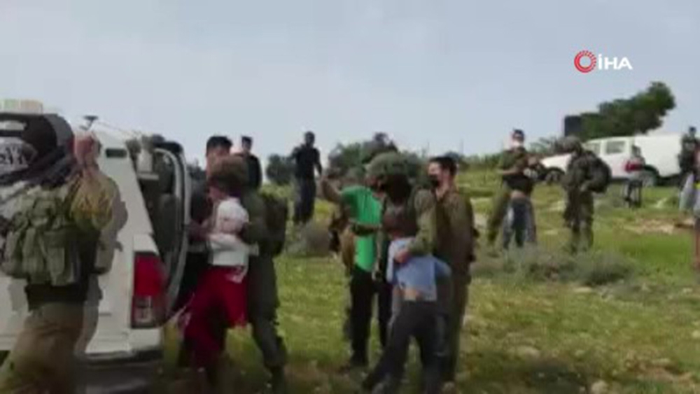 İsrail güçleri, Batı Şeria’da 5 Filistinli çocuğu gözaltına aldı