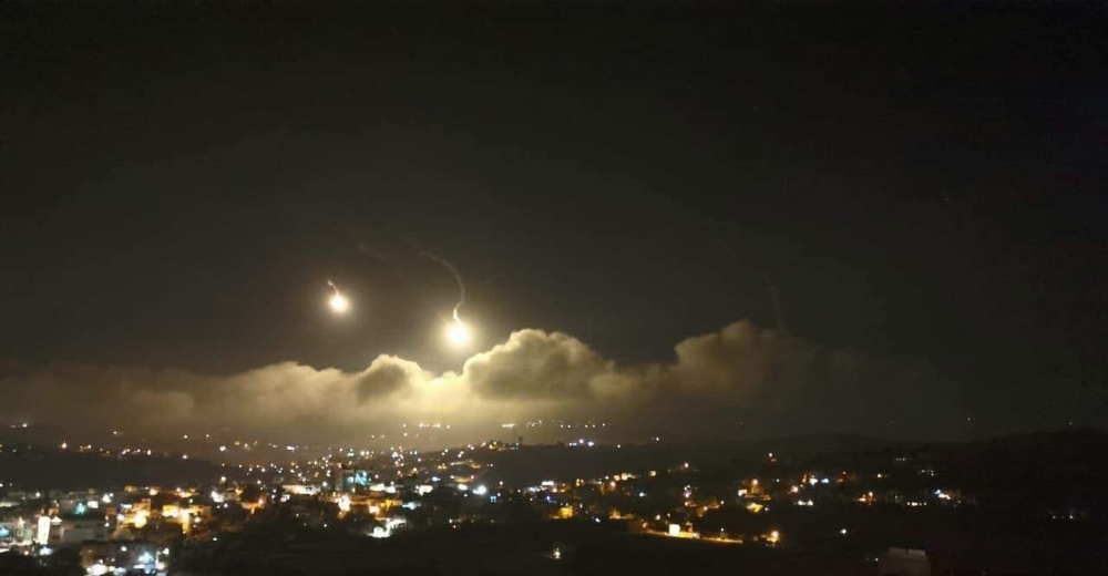 İsrail, Lübnan sınırında aydınlatma fişekleri ve fosfor bombaları attı