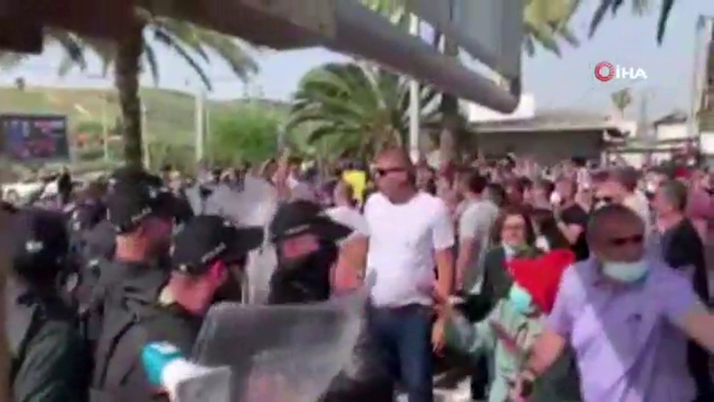 İsrail’de Filistinli gencin polis kurşunuyla öldürülmesi protesto edildi