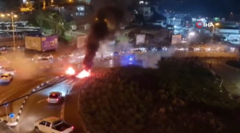 İsrail’de yüzlerce Filistinli, İsrail polisi ile çatıştı