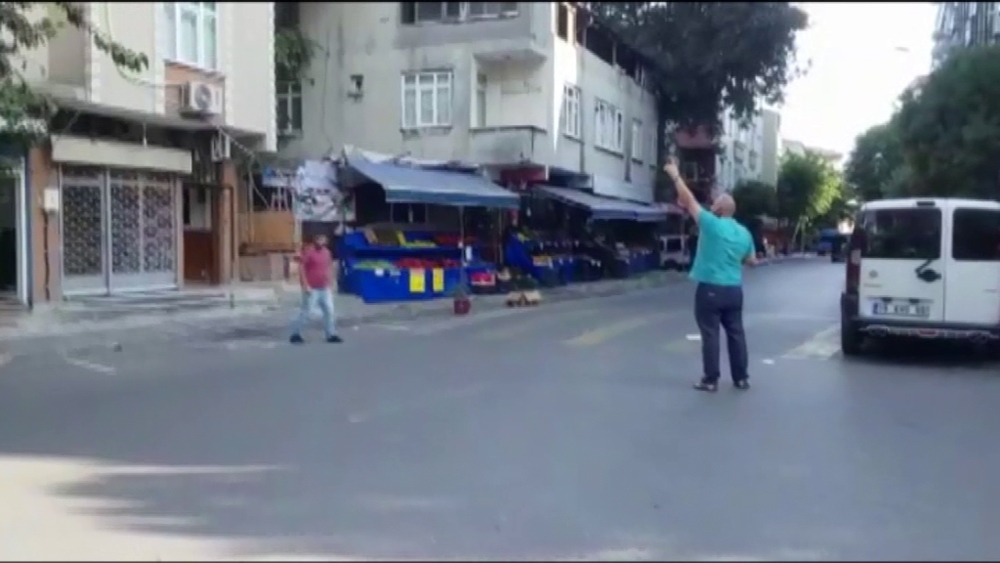 İstanbul 4.2’lik depremle sallandı