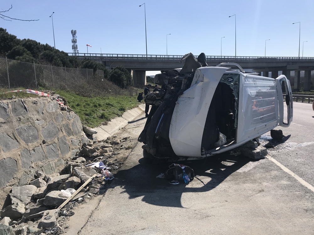 İstanbul Havalimanı yolunda feci kaza: 1 ölü 2 yaralı