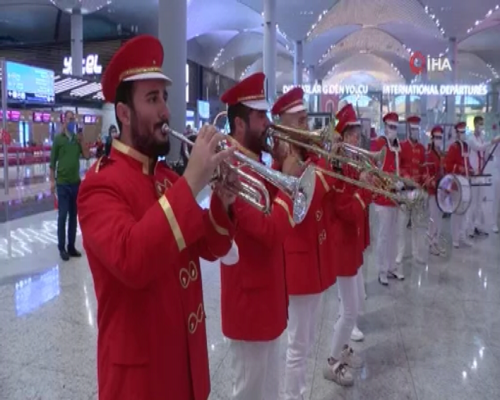İstanbul Havalimanı’nda Cumhuriyet coşkusu