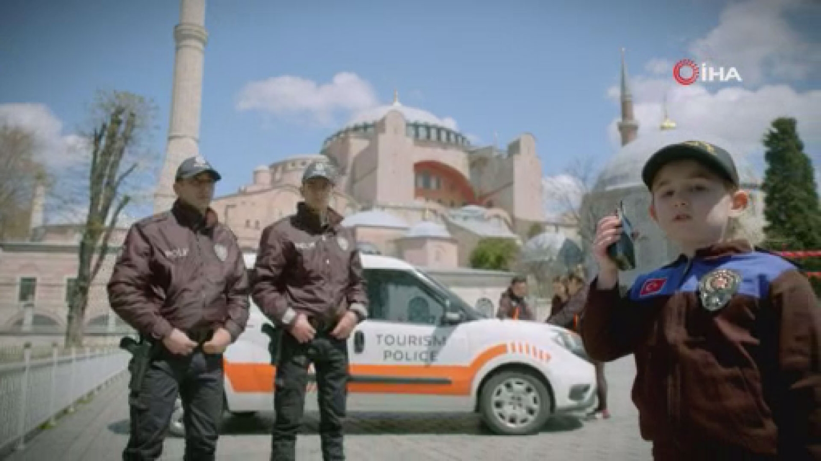 İstanbul İl Emniyet Müdürlüğünden 23 Nisan’a özel duygusal klip