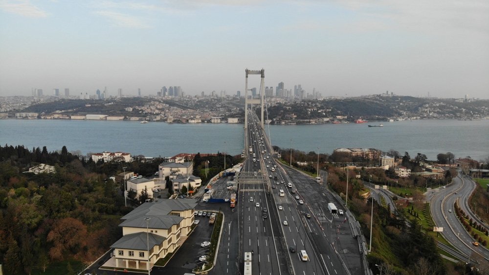 İstanbul trafiğine korona virüs etkisi; 15 Temmuz Şehitler köprüsü boş kaldı