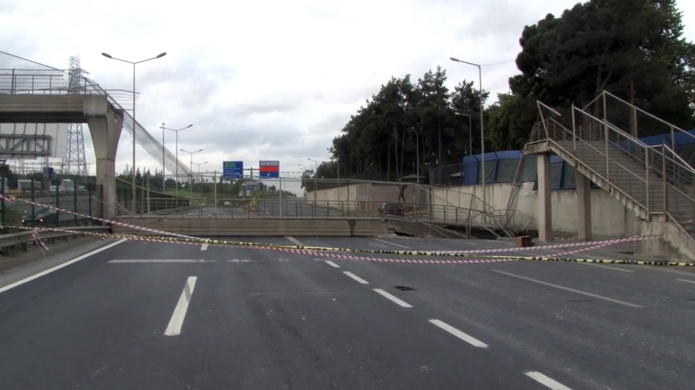 İstanbul Valiliğinden çöken üst geçide ilişkin açıklama