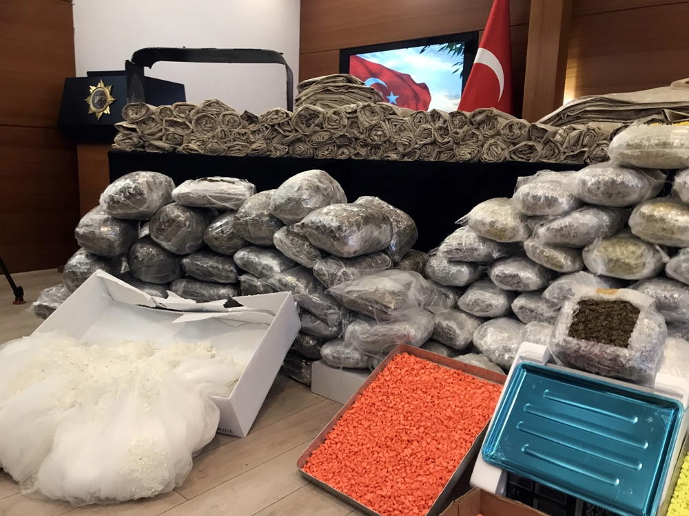 İstanbulda 25 Milyonluk Uyuşturucu Operasyonu: 6 Tutuklama
