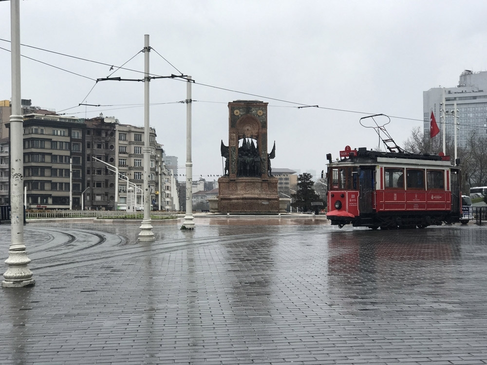 İstanbul’da 5 milyon 750 bin kişiye sokağa çıkma yasağı