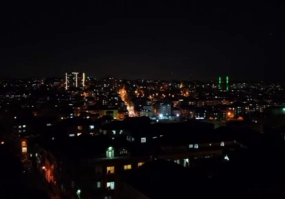 İstanbul’da 6’ıncı günde de sağlık çalışanlarına destek alkışı