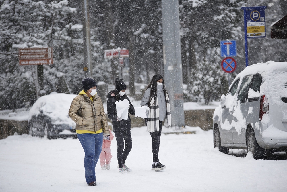 İstanbul’da çocukların kar keyfi