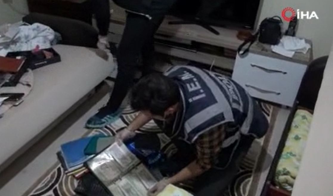 İstanbul’da FETÖ’nün hücre evlerine eş zamanlı operasyon: 29 gözaltı