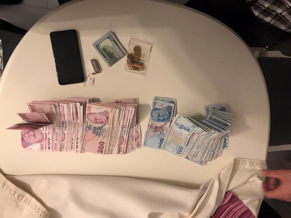İstanbul’da FETÖ’nün hücre evlerine yeni operasyon: 19 gözaltı