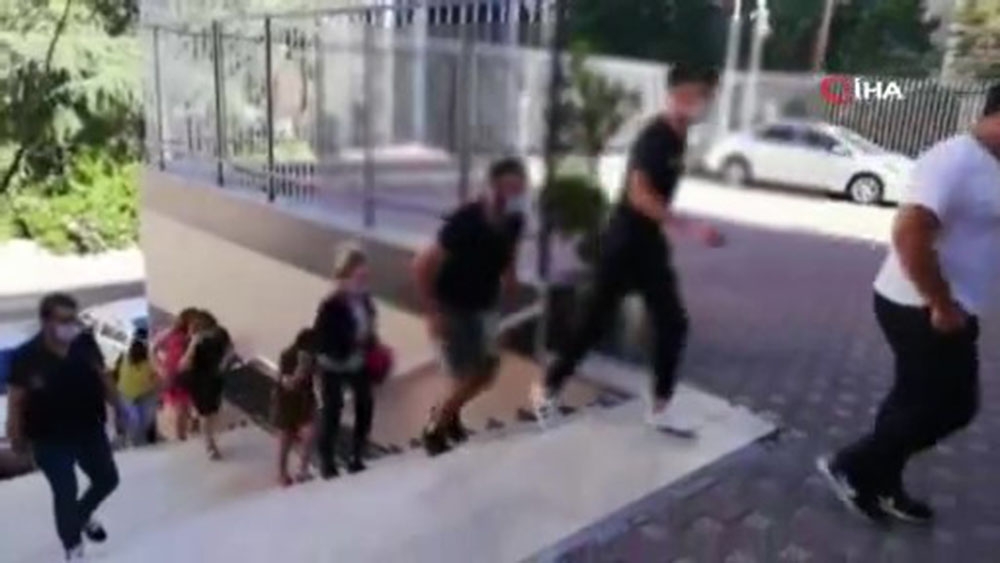 İstanbul’da fuhuş çetesine operasyon: 10 gözaltı