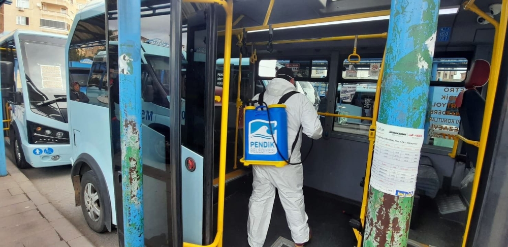 İstanbul’da hatlı minibüsler korona virüsüne karşı dezenfekte edildi
