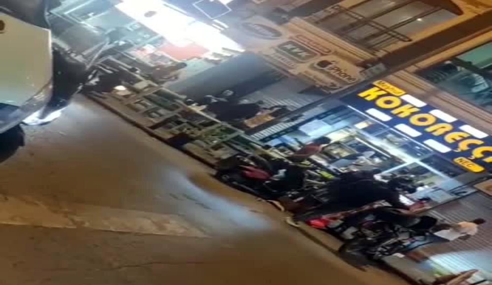 İstanbul’da iki grubun birbirine girdiği anlar kamerada