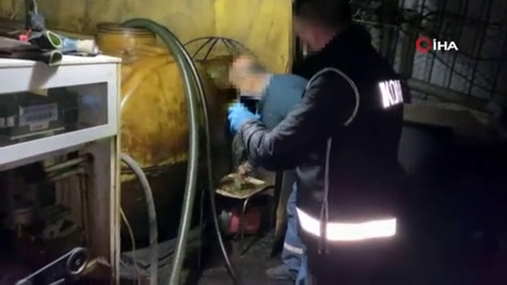 İstanbul’da kaçak akaryakıt operasyonu: 61 ton yakıt ele geçirildi