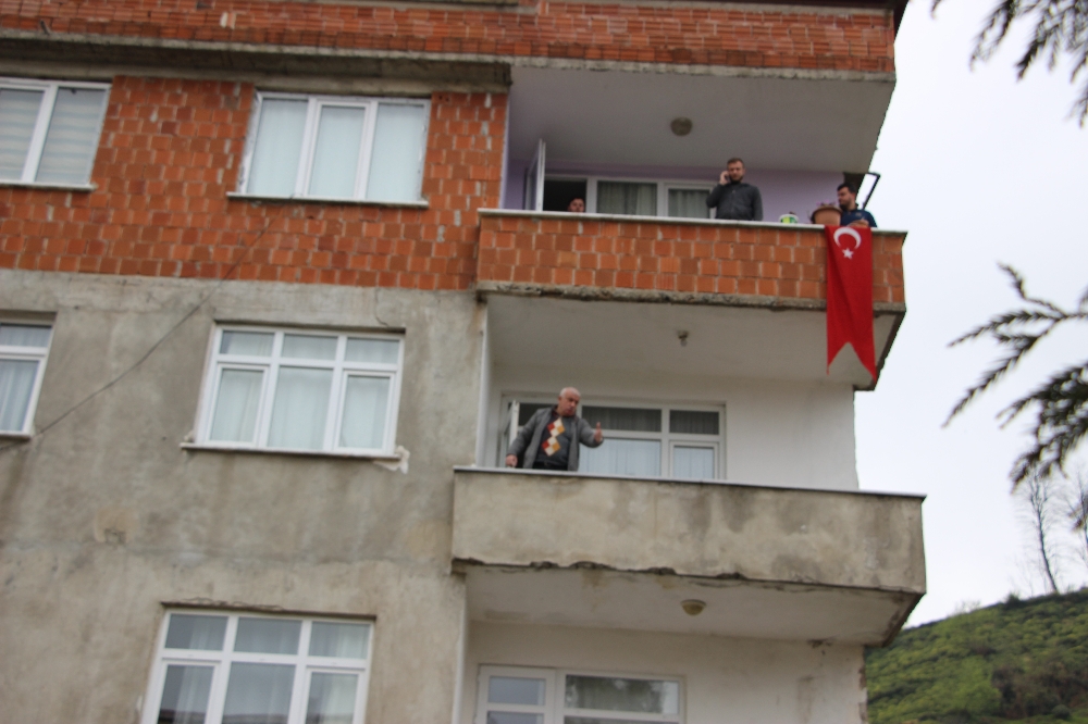 İstanbul’da karantinadayken Rize’ye gitti: Tüm apartman karantinaya alındı