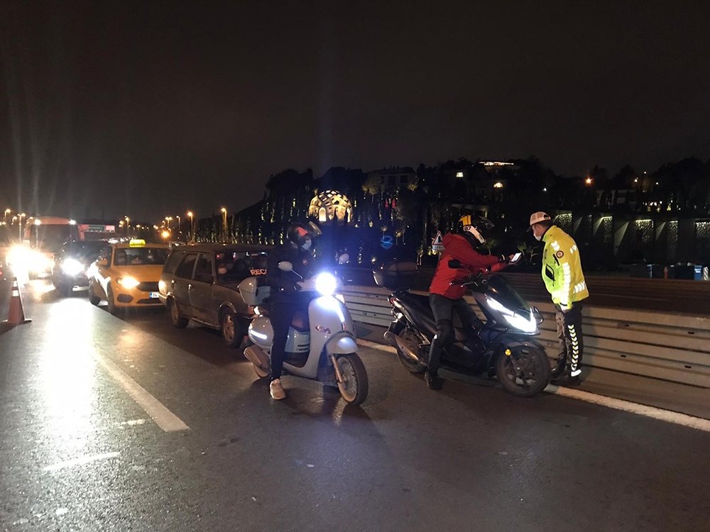 İstanbul’da kısıtlama sonrası denetimler başladı