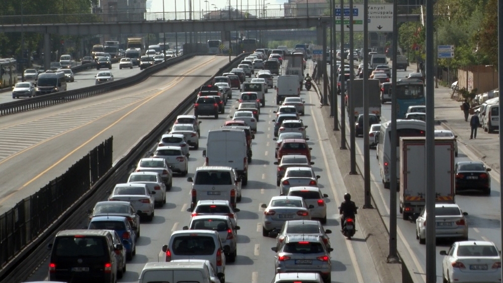 İstanbul’da kısıtlamanın ardından trafik yoğunluğu