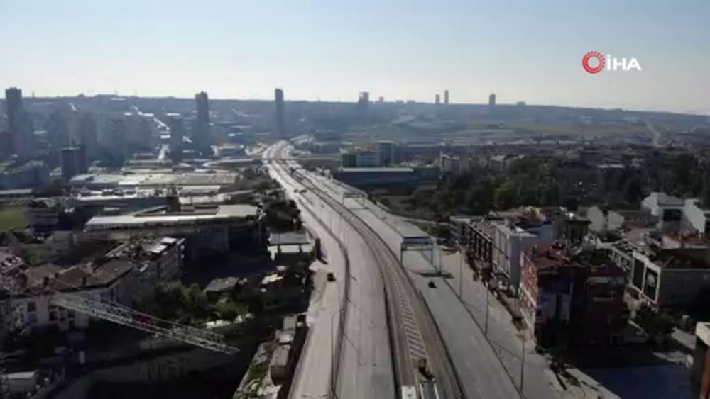 İstanbul’da kısıtlamayla birlikte Ramazan Bayramı’nda yollar boş kaldı