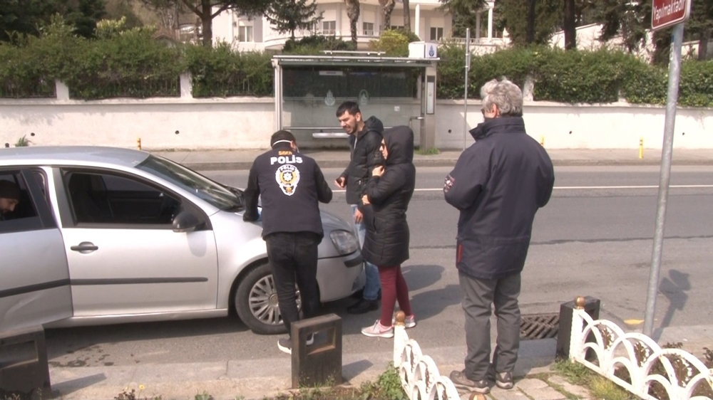 İstanbul’da korona virüs yasaklarını ihlal eden 597 kişiye ceza yağdı