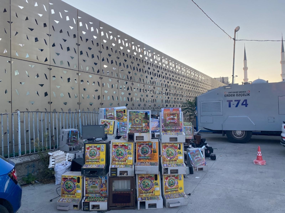 İstanbul’da kumar operasyonu: 50 adet makine ele geçirildi