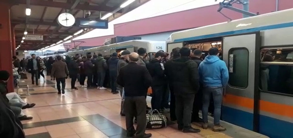 İstanbul’da metro seferlerinde aksama