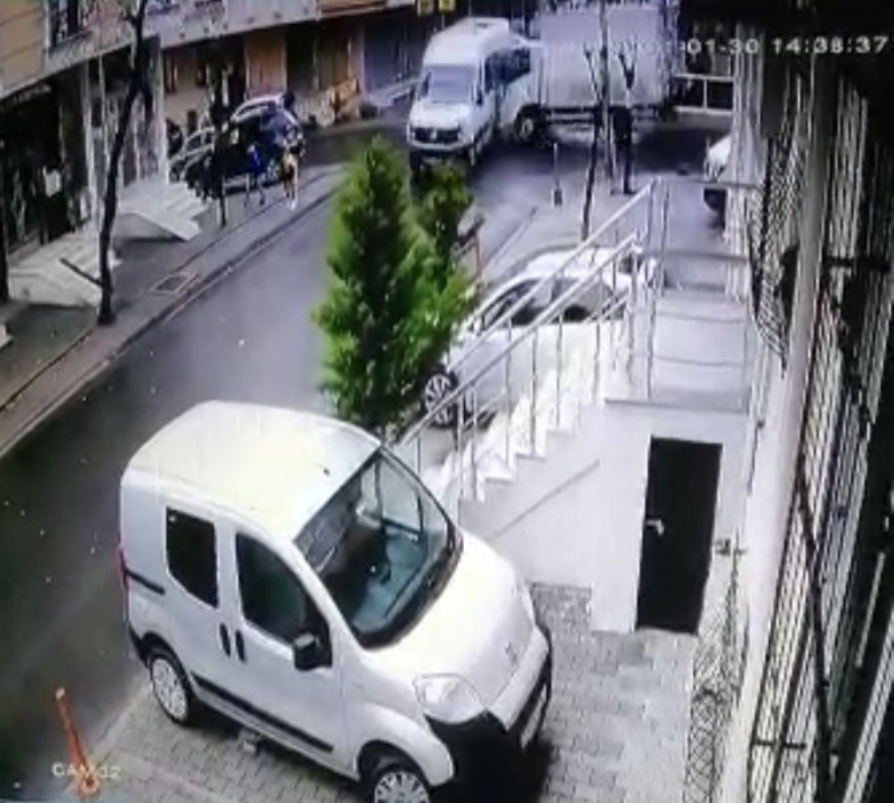 İstanbul’da ölümden saniyelerle kurtuluş kamerada