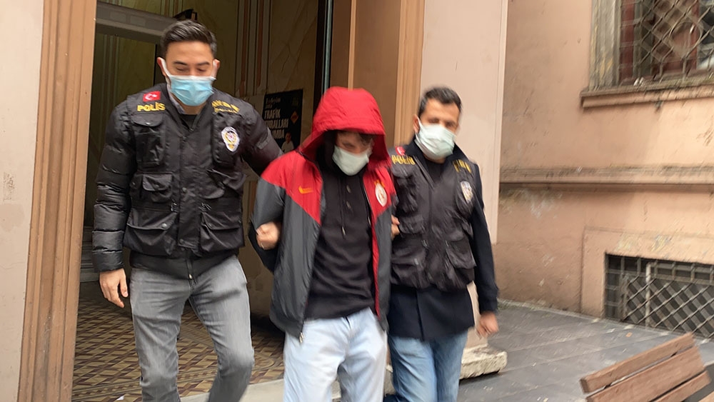 “İstanbul’da “örümcek adam” gibi binaya tırmanan hırsız: “Onun gibi tırmandığım doğrudur”