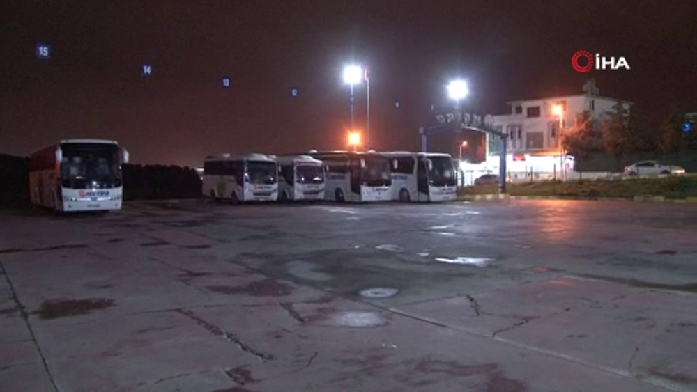 İstanbul’da otogarlar bomboş kaldı