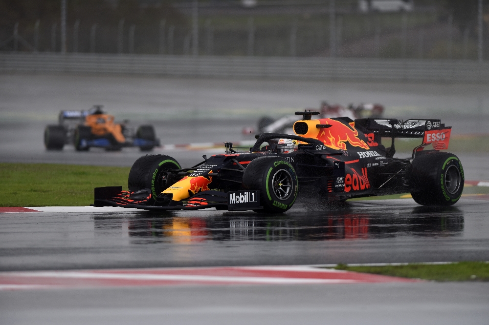 İstanbul’da pole pozisyonu Lance Stroll’un