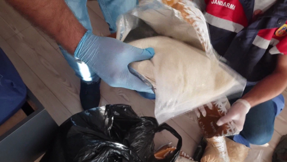 İstanbulda Rezidansa Uyuşturucu Baskını