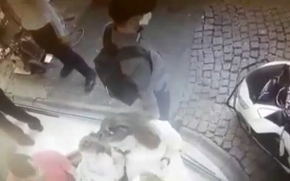 İstanbul’da şaşkına çeviren hırsızlık olayları kamerada