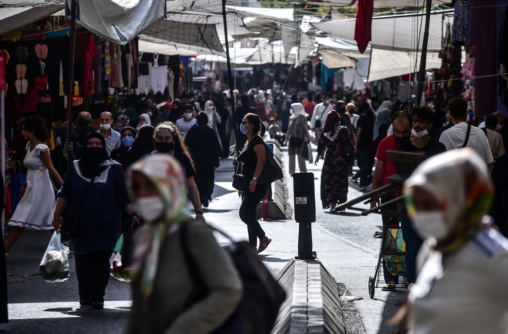 İstanbul’da semt pazarlarına koronavirüs denetimi