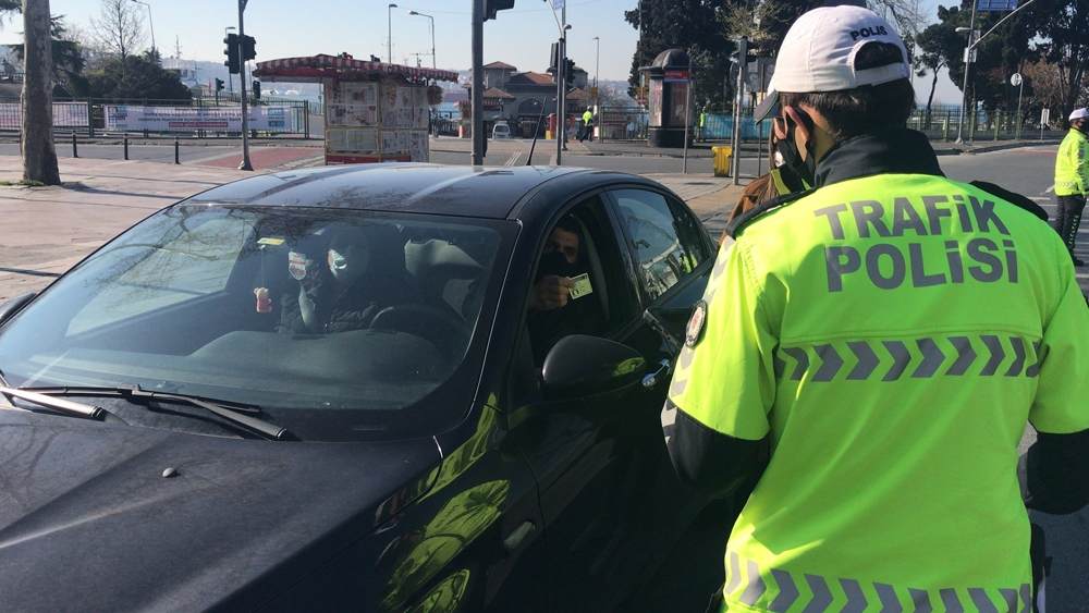 İstanbul’da sokağa çıkma kısıtlamasında trafik denetimleri
