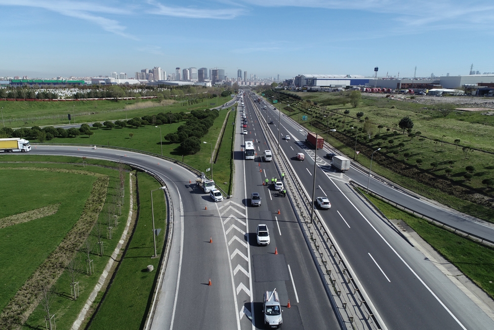 İstanbul’da sokağa çıkma yasağı öncesi tedbirler artırıldı