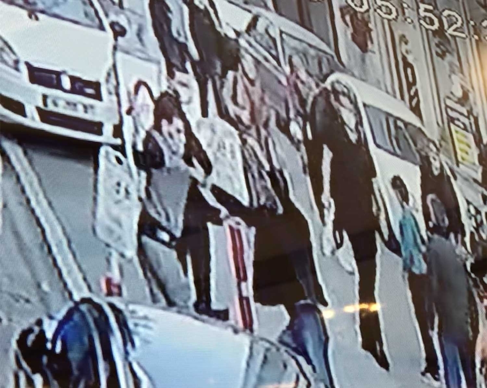 İstanbul’da sokak ortasında bıçaklı dehşet