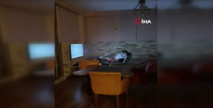 İstanbul’da tam kapanmada kafeteryaya baskın kamerada
