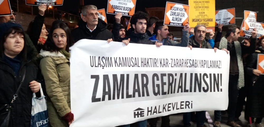 İstanbul’da toplu taşımaya yapılan zam protesto edildi
