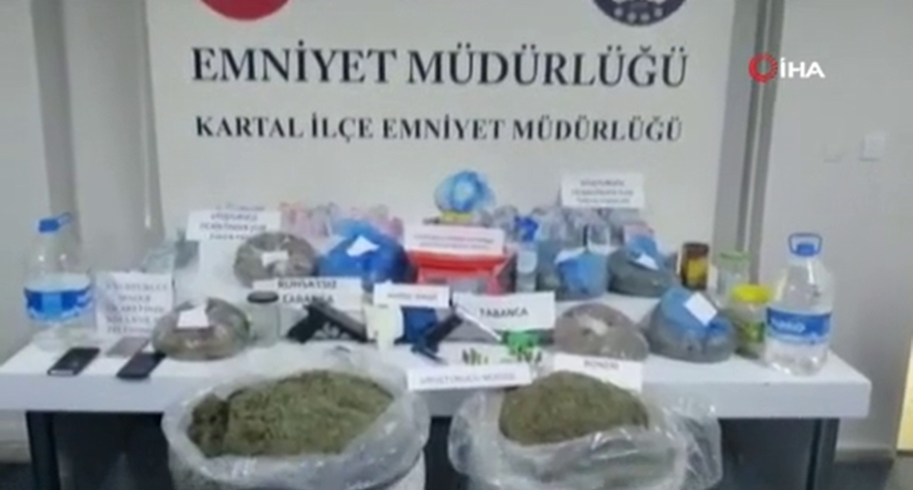 İstanbul’da torbacı operasyonu: 54 kilo uyuşturucu ele geçirildi