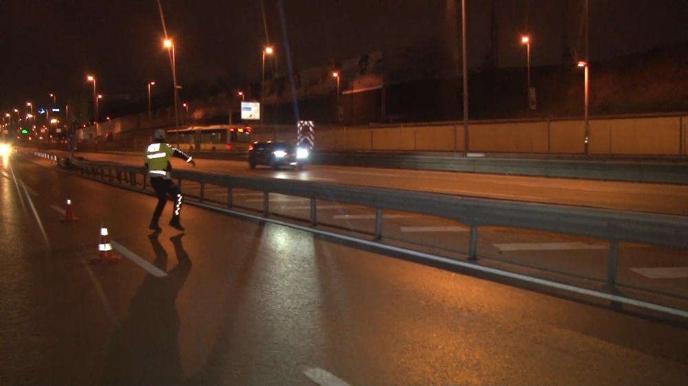 İstanbul’da trafik ekipleri gece boyu kısıtlamaya yönelik denetim gerçekleştirdi