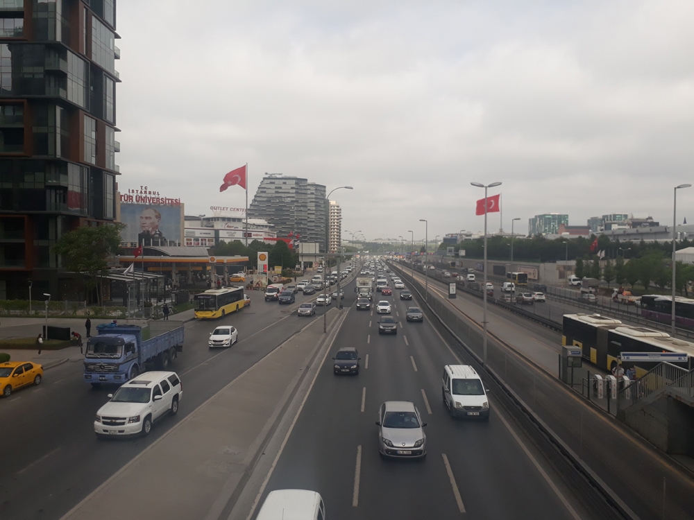 İstanbul’da trafik yoğunluğu arttı