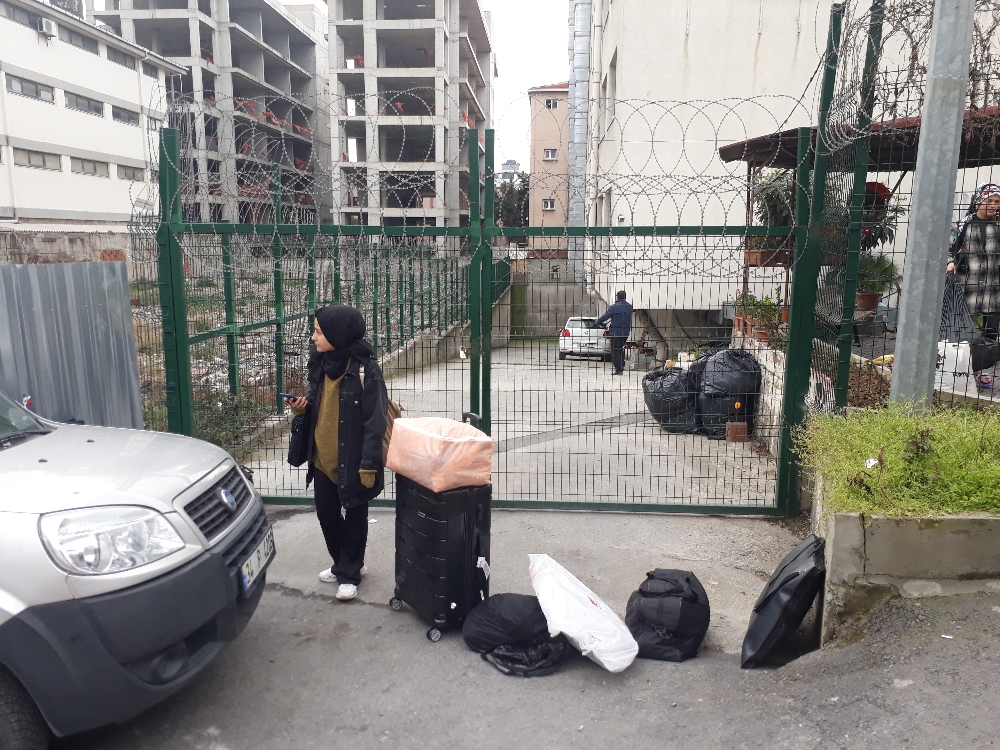 İstanbul’da üç öğrenci yurdu karantina için boşaltılıyor